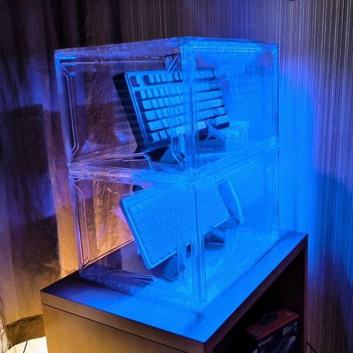 Oltraman LED витрини комплект от 2 с RGB осветление и дистанционно