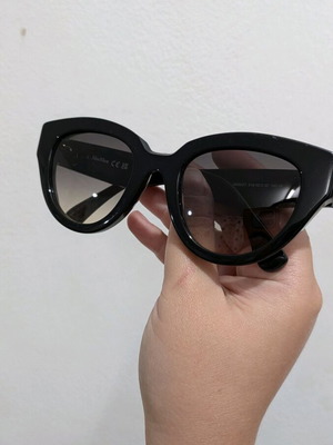 Max Mara Sunglasses like new, full set with receipt