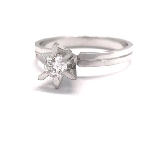 White Gold 18K Ring With 0.25 Carat Diamond Like New
