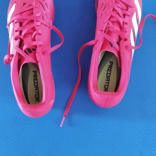 Adidas Predator football shoes like new, red