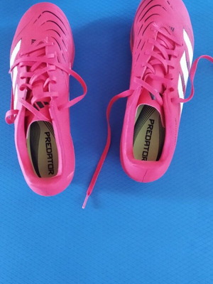 Adidas Predator football shoes like new, red