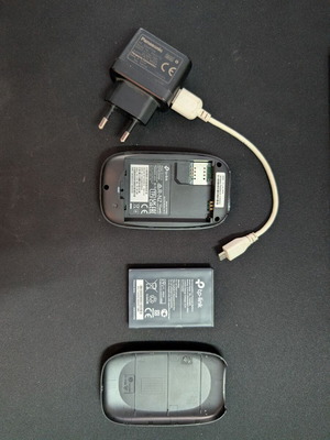 WiFi Router TP-Link M7000 used 4G LTE Mobile Hotspot