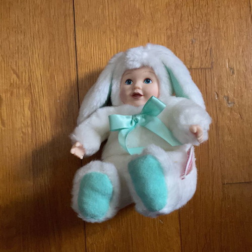 Anne Geddes stuffed bunny collectible 17cm used