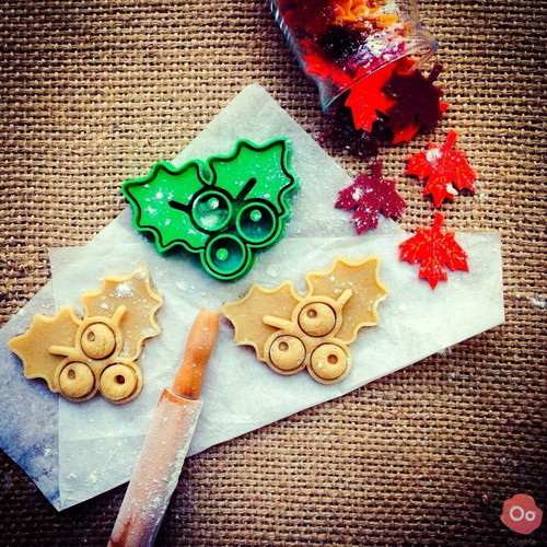 Mistletoe cookie cutter made to order, PETG food-safe