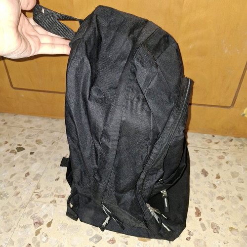 2J bag like new, black with 4 compartments