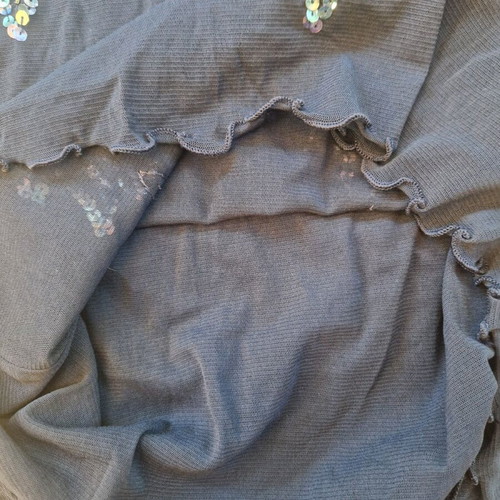 Sequin embroidered blue t-shirt like new, size M