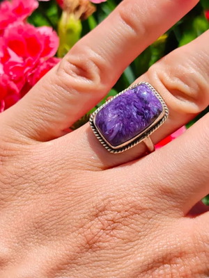 Silver ring with natural charoite, new, size EU 59