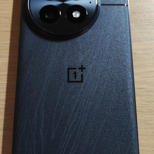 OnePlus 13 256GB black eclipse smartphone like new