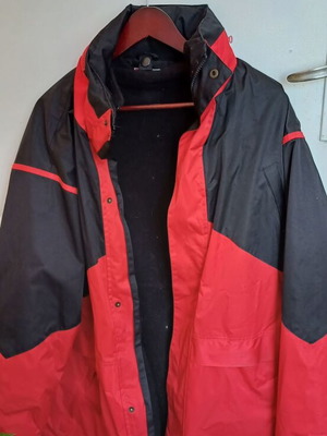 Marlboro jacket like new with removable warm lining, black and red, XXL
