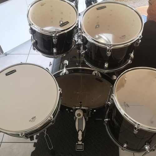 Mapex Tornado Studio Kit brown wood grain color, like new