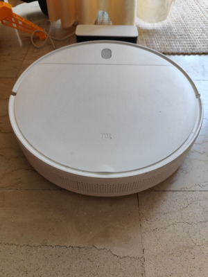 Xiaomi Mi Robot Vacuum-Mop Essential used, 90min autonomy, 90sqm coverage, white