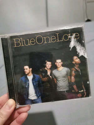 Blue One Love CD like new, pop