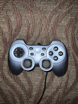 Logitech Rumblepad 2 USB gamepad for PC, very good condition