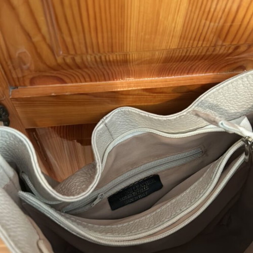Leather shoulder bag used, white beige