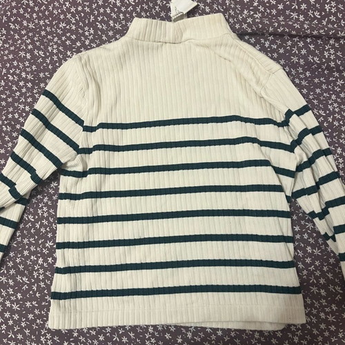 Stradivarius turtleneck sweater like new, size L