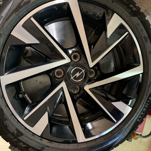Opel Corsa 16-Inch Wheel Tires like new, winter 196/55/16