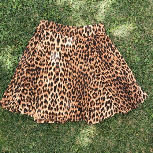 Stradivarius short flared skirt animal print like new, cotton fabric