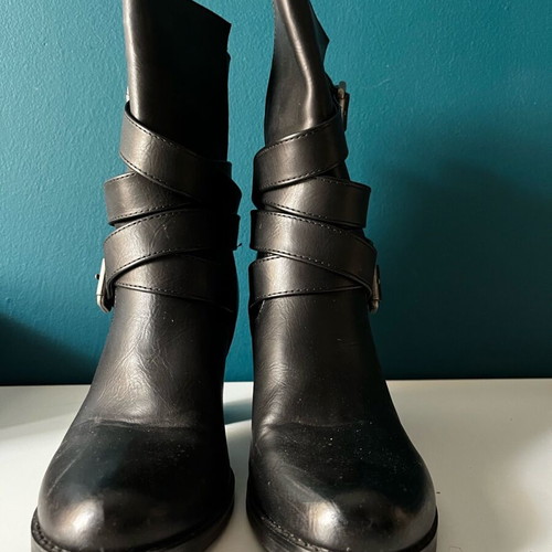 Migato black boots with straps used, size 37