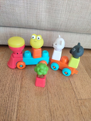 Kikonico μαγνητικό τρενάκι μεταχειρισμένο για 6 μηνών και άνω