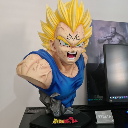 Majin Vegeta Lifesize Bust like new
