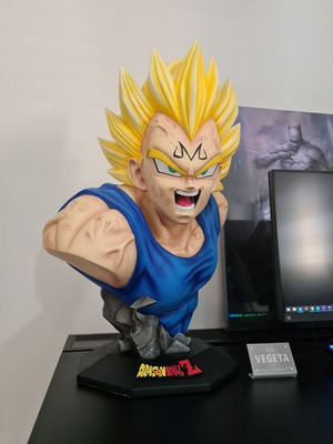 Majin Vegeta Lifesize Bust σαν καινούργιο