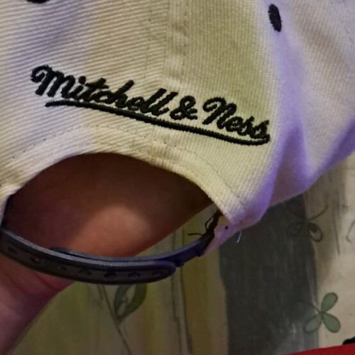 Mitchell and Ness Snapback Los Angeles Lakers NBA Hardwood Classics used