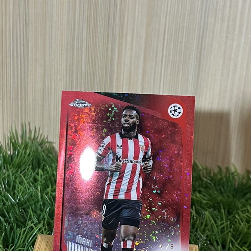 Iñaki Williams Topps Chrome Red Mini Diamond Refractor card like new