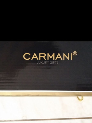 Paper bag with Klimt artwork, Carmani