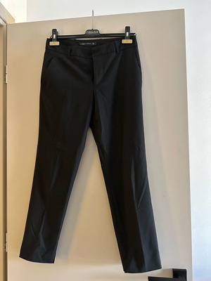 Zara black pants small used, slim fit