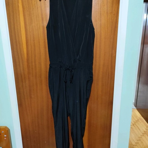 Stradivarius black sleeveless jumpsuit medium like new