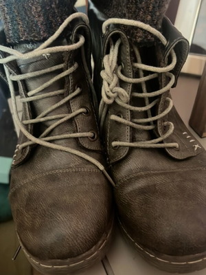 Coolway khaki boots size 39 like new, worn minimally