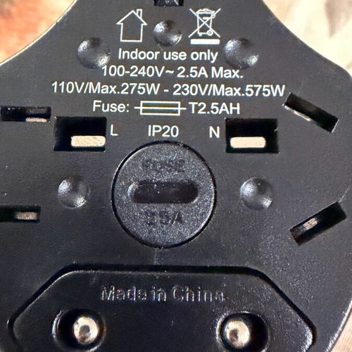 Universal travel adapter like new