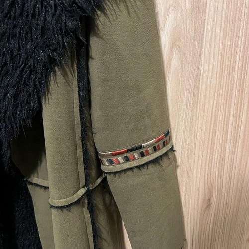 Vintage Khaki Coat like new with fur lining