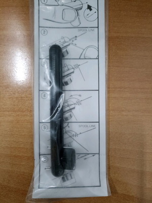 Hook tying mechanism for small hooks new