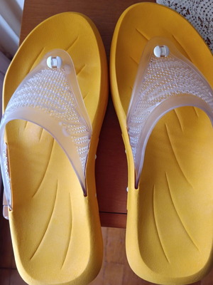Dr.Scholl flip flops new yellow color, size 41