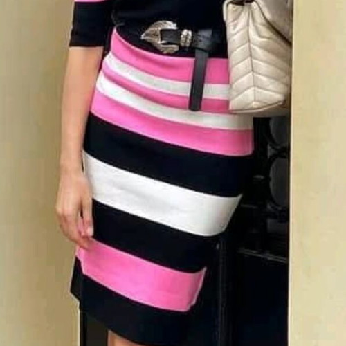 Brigitte boutique knitted dress like new, midi, fitted, black and pink