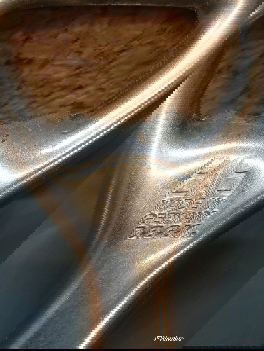 Συλλεκτικό ανοιχτήρι μπουκαλιών μεταχειρισμένο για πώματα τύπου crown