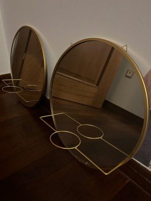 Επιτοίχιοι καθρέφτες μεταχειρισμένοι, σετ 2, χρυσοί με θέση για γλαστράκι