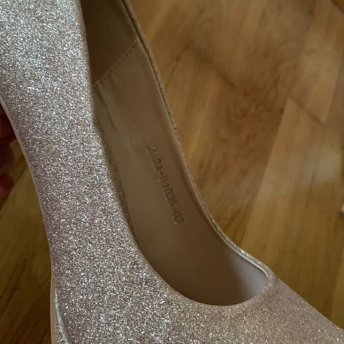 Peep toe shoes unique shine new, size 39