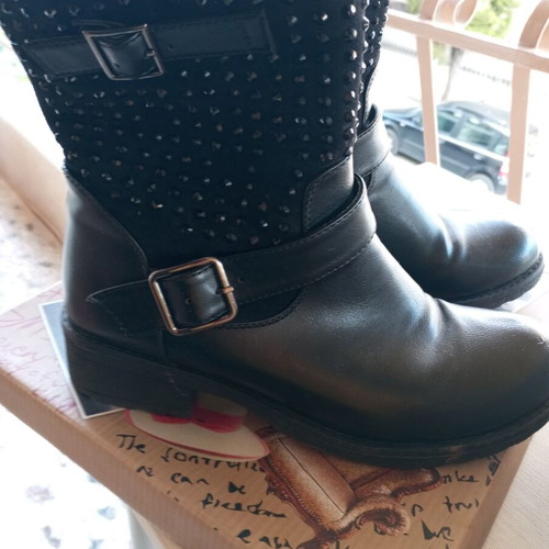 Sedici black boots like new, size 39 with rhinestones