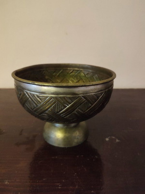 Μπρούτζινο σκαλιστό μπωλ μεταχειρισμένο, μεσαίου μεγέθους vintage