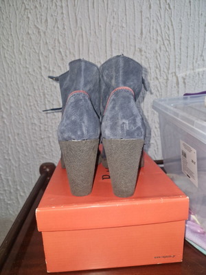 Roadsign blue suede ankle boots used, size 37