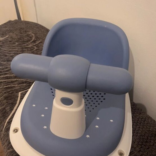 Baby Motor Bath like new, suitable for 6 months and up