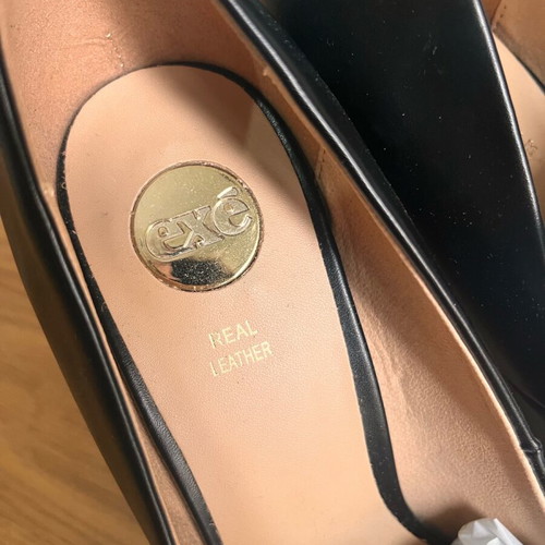 Exe black leather pumps like new, size 40