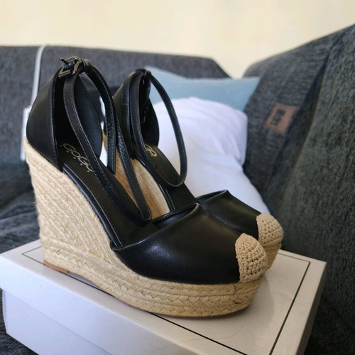 GoGo Shoes platforms new, high 10 cm, black-beige, size 38