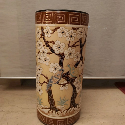 Ceramic floor vase umbrella stand with embossed Chinese design like new