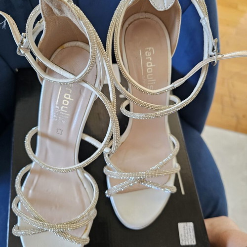 Bridal shoes size 38 white iridescent with silver straps like new
