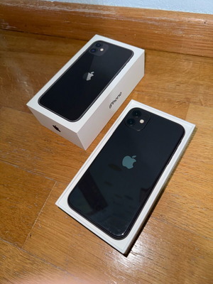 iPhone 11 128GB black used, dual SIM, slight camera flicker