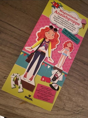 Magnetic dress-up doll game with magnetic clothes, new