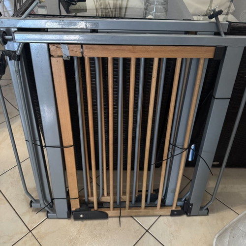 Safety Gate like new, for Baby or Pet with Metal and Wood